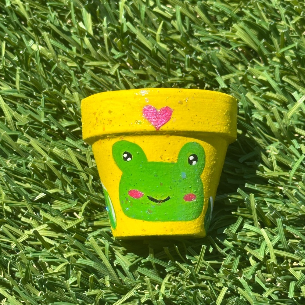 Green Frog Painted Mini Plant Pot Handmade 1 1/2” H Garden